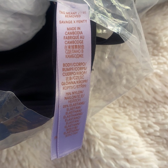 Black Bra - Savage X Fenty - Picture 7 of 8